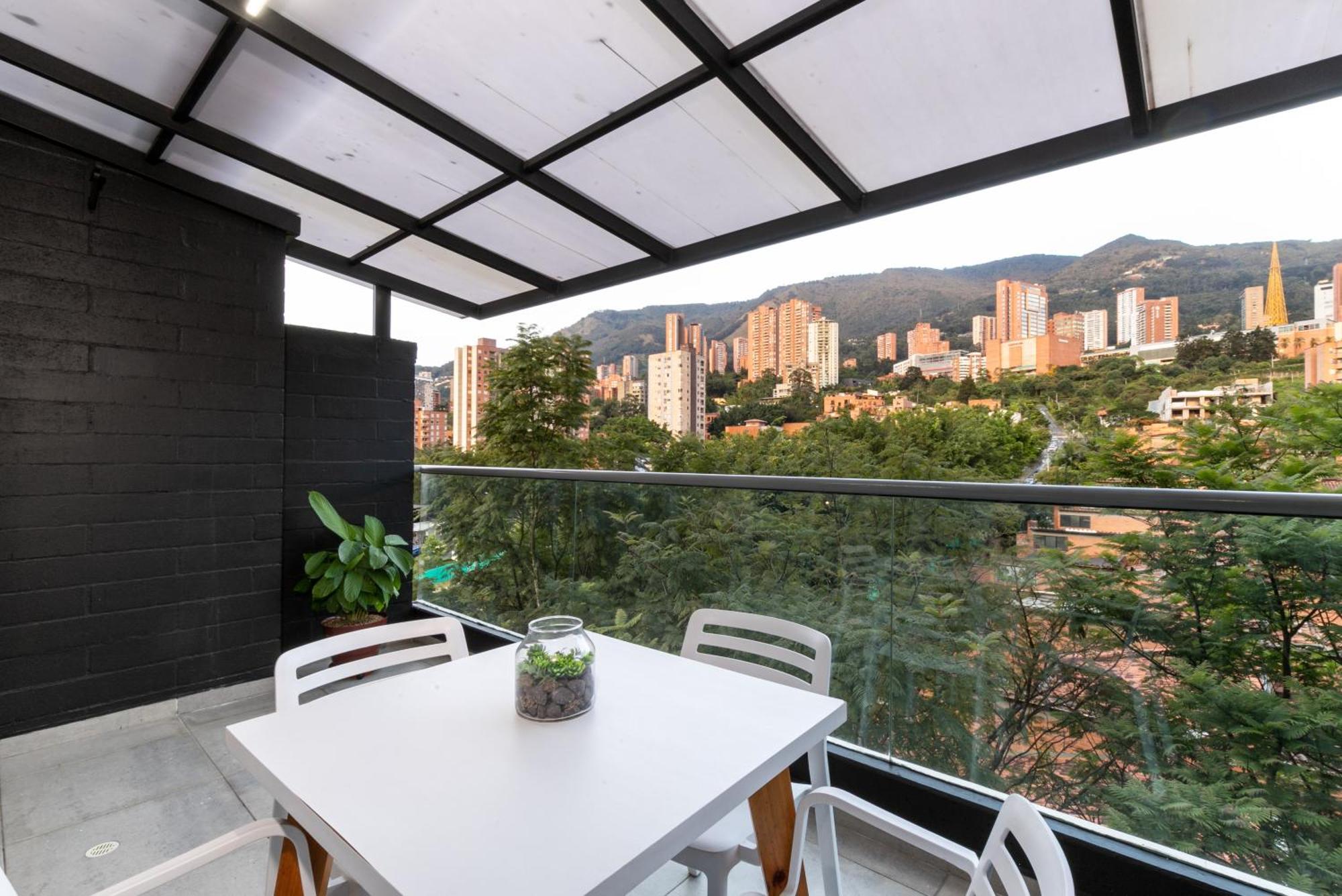 Apartamentos Borbon Suites Medellín Eksteriør billede