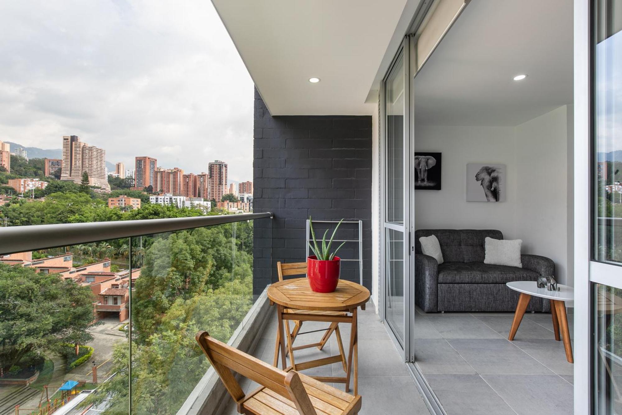 Apartamentos Borbon Suites Medellín Eksteriør billede