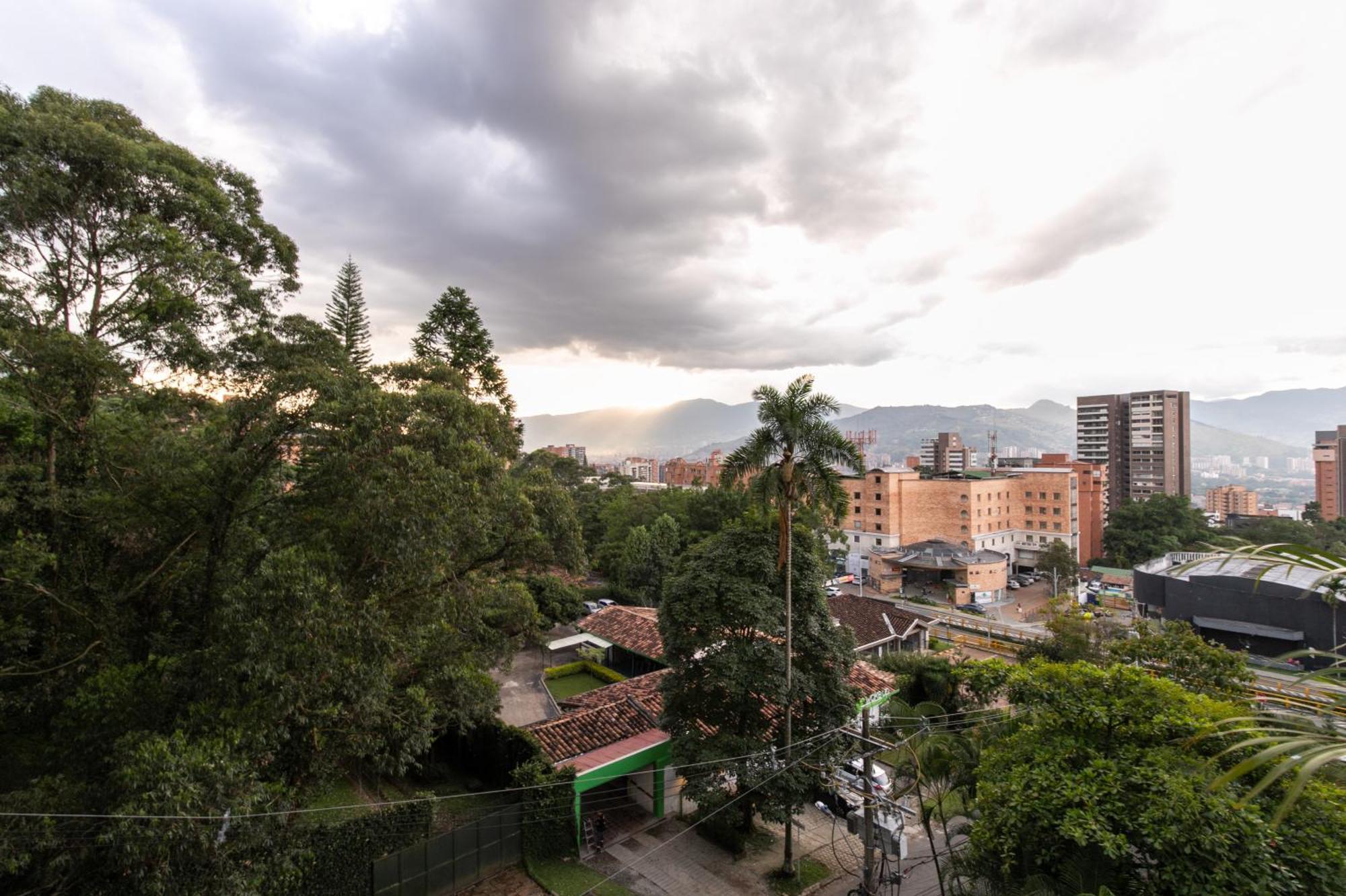 Apartamentos Borbon Suites Medellín Eksteriør billede