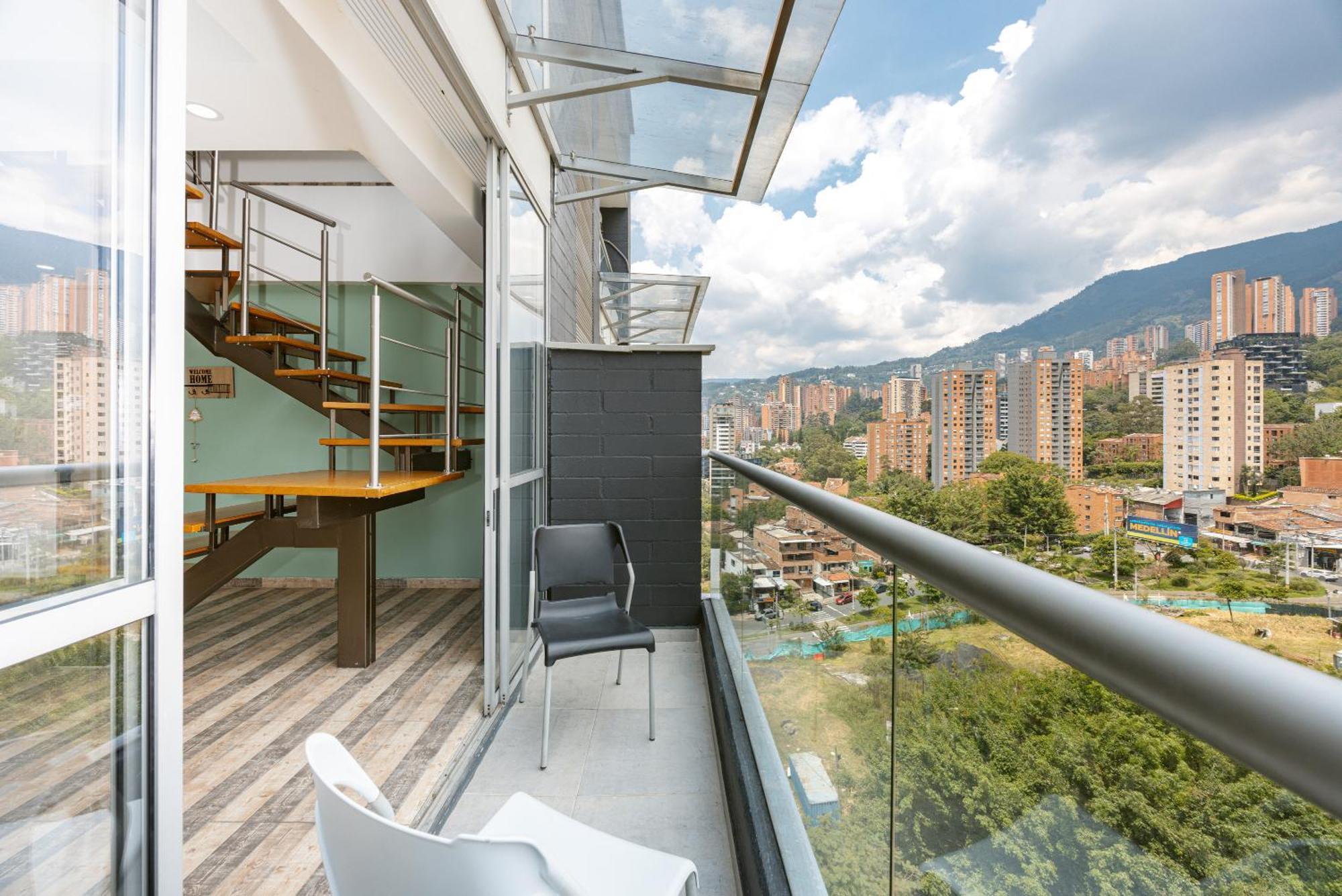 Apartamentos Borbon Suites Medellín Eksteriør billede