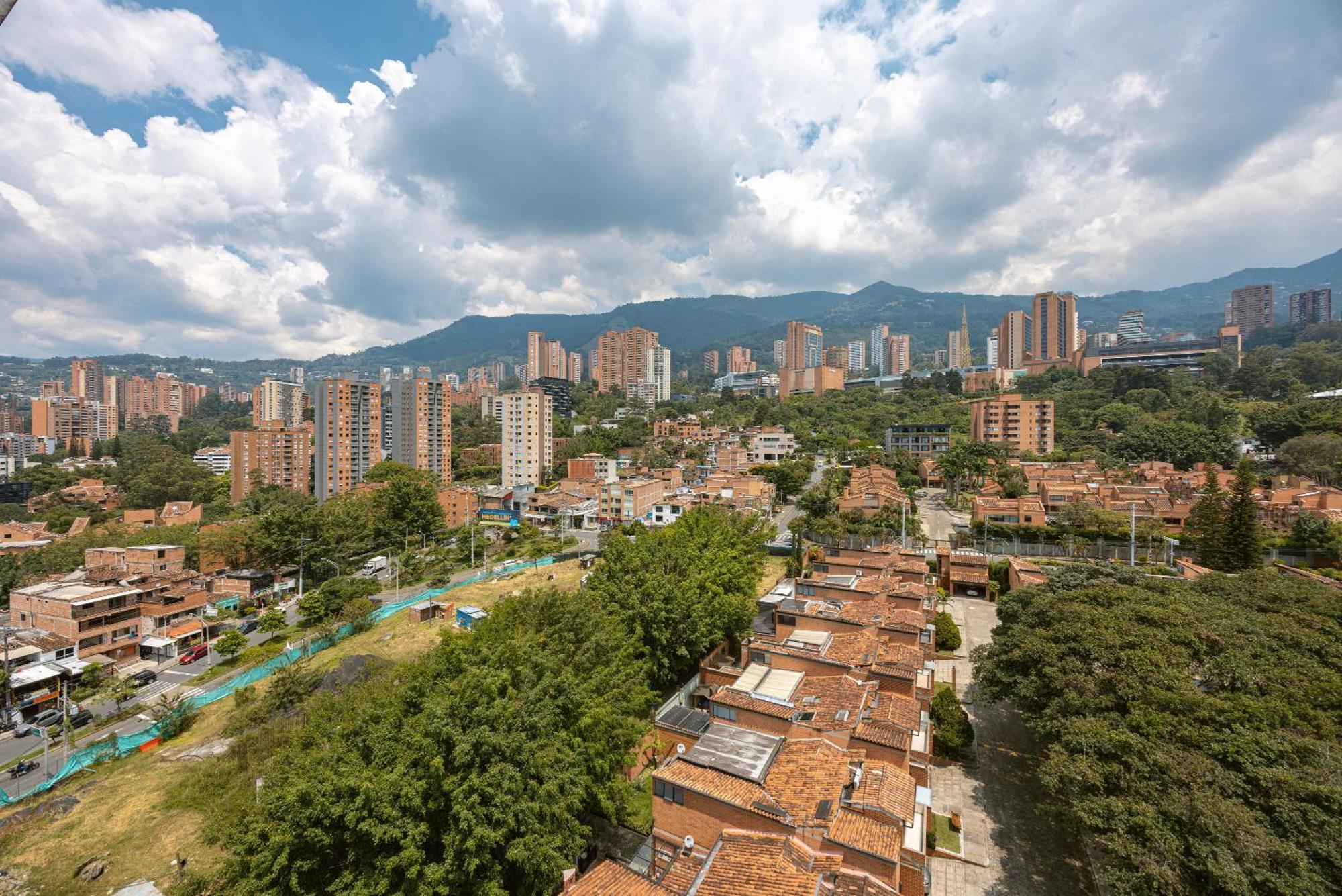 Apartamentos Borbon Suites Medellín Eksteriør billede